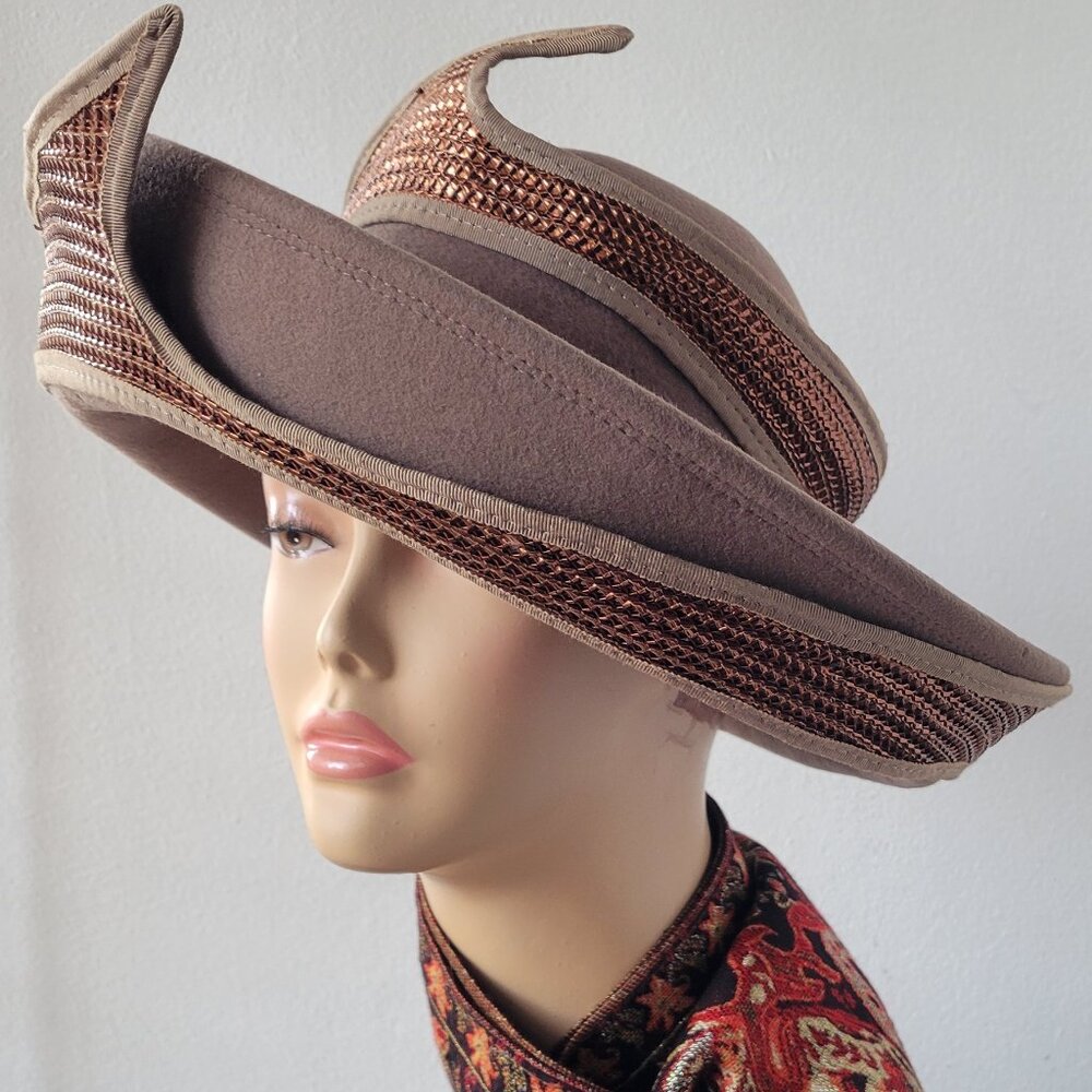 Sandra Bollman NY Neutral-Toned Tan Felt Mesh Fascinator Hat